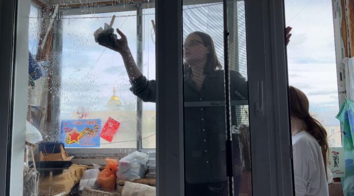 Студенты и «Волонтёры Подмосковья» помогают ветеранам Великой Отечественной войны Студенты и «Волонтёры Подмосковья» помогают ветеранам Великой Отечественной войны