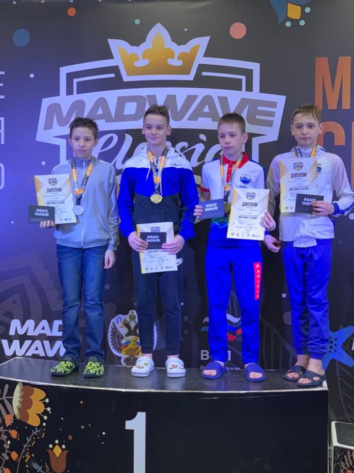 Семь золотых медалей завоевали спортсмены из Подольска на Всероссийских соревнованиях по плаванию в Казани