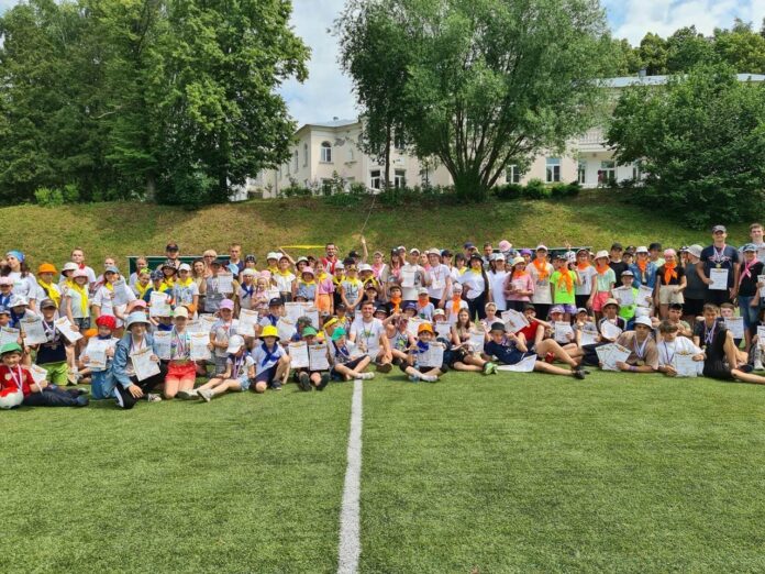 Спартакиада подольских загородных лагерей прошла в ДЮОЦ «Родина» под девизом «Спорт против наркотиков» Спартакиада подольских загородных лагерей прошла в ДЮОЦ «Родина» под девизом «Спорт против наркотиков»