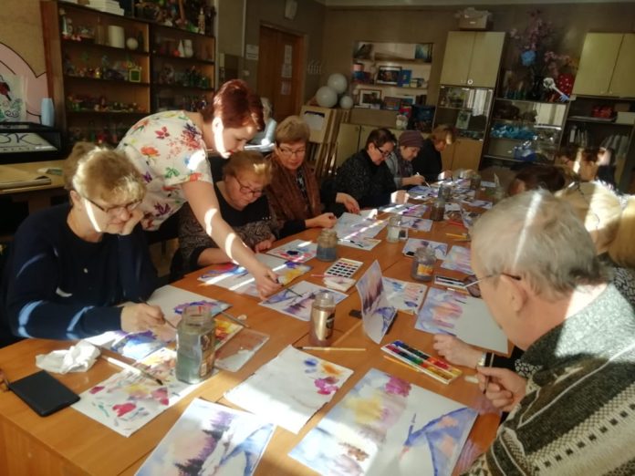 Мастер-классы по программе “Активное долголетие” проходят в домах культуры Подольска Мастер-классы по программе “Активное долголетие” проходят в домах культуры Подольска