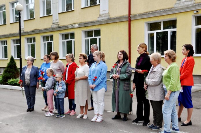 В Подольске полицейские и общественники почтили память Героя России Александра Монетова в день его... В Подольске полицейские и общественники почтили память Героя России Александра Монетова в день его...
