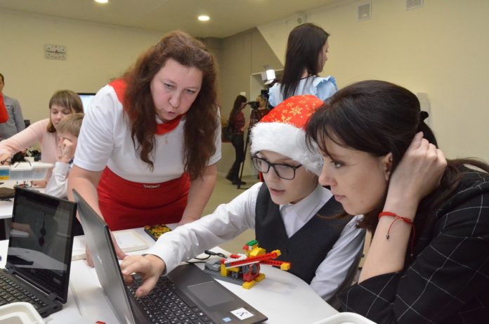 В центре «Точка роста» 19 декабря состоялся «Новогодний марафон желаний» В центре «Точка роста» 19 декабря состоялся «Новогодний марафон желаний»