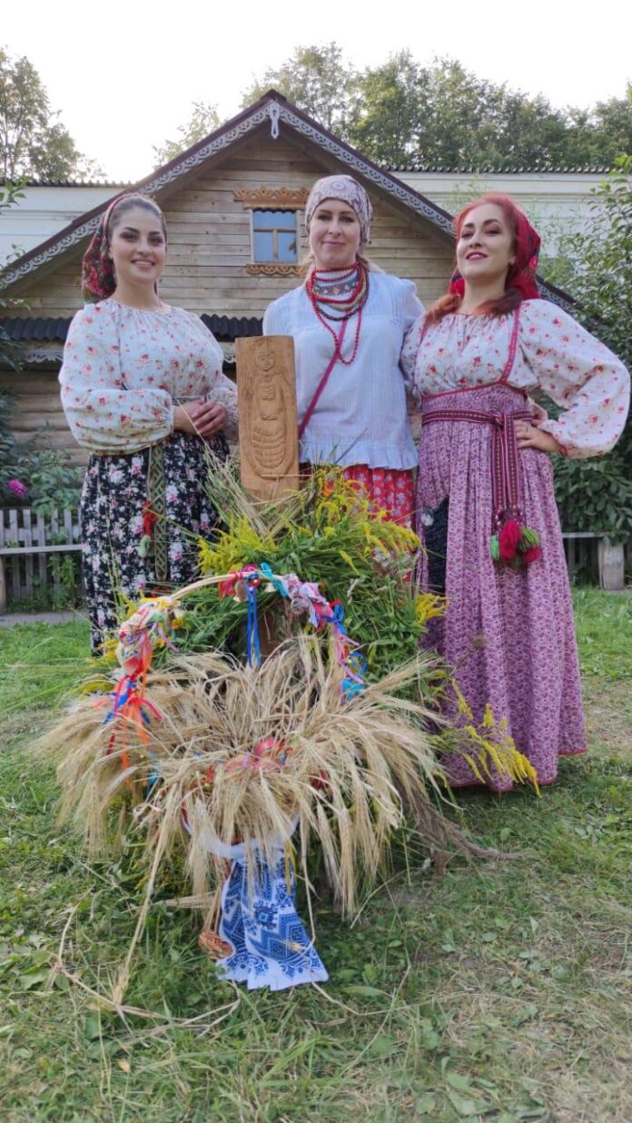 «Яблочный спас» прошел в Русском музее обрядов и быта