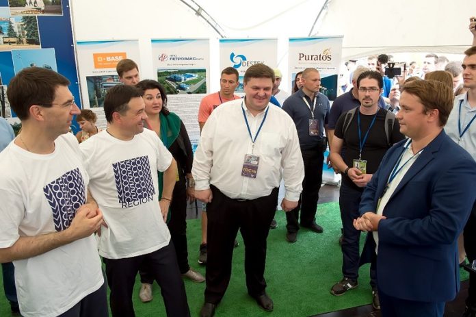 Николай Пестов: «Благодарю всех, кто нашел возможность достойно представить свой родной город на областном форуме...