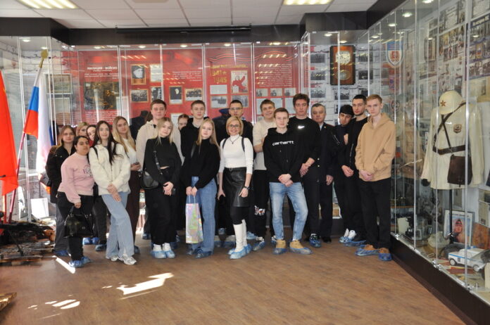 В Подольске прошла экскурсия по Музею истории УМВД для студентов В Подольске прошла экскурсия по Музею истории УМВД для студентов