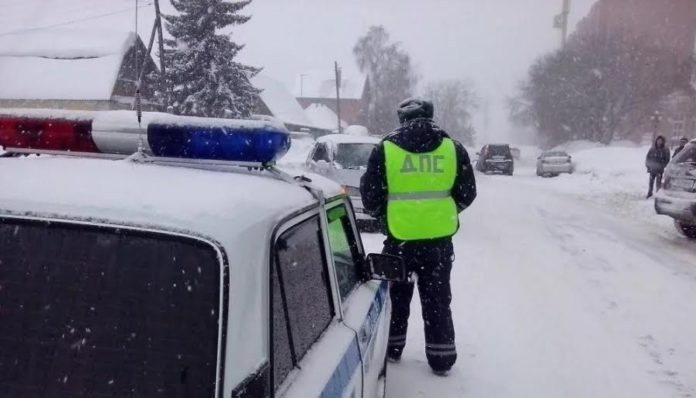 В случае поломки ТС либо других происшествий обращайтесь за помощью в Центр Управления Госавтоинспекции... В случае поломки ТС либо других происшествий обращайтесь за помощью в Центр Управления Госавтоинспекции...