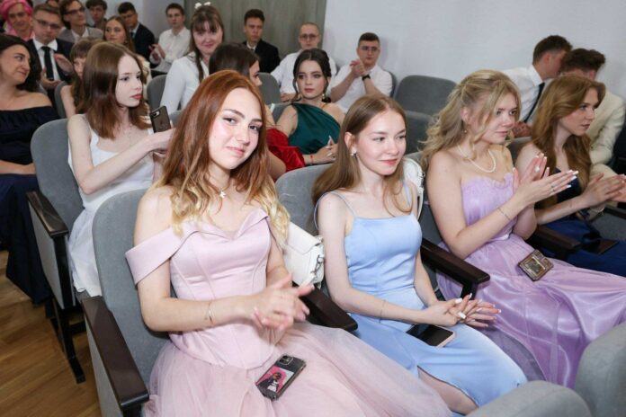 Выпускные проходят в Подольске