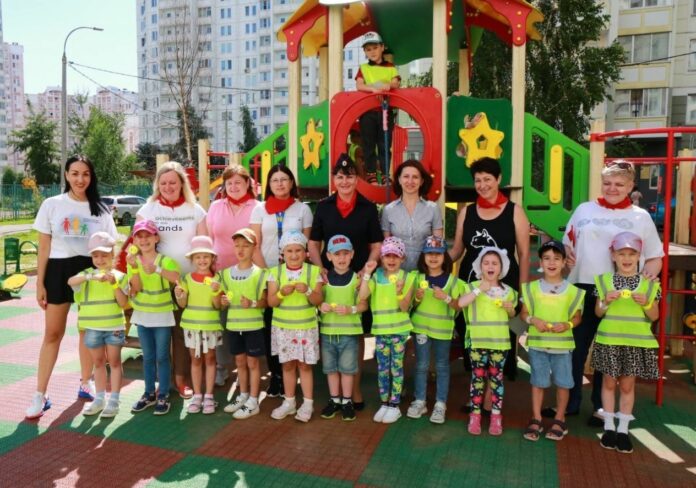 Акцию «Безопасный двор» провели в Подольске для воспитанников детского сада № 24