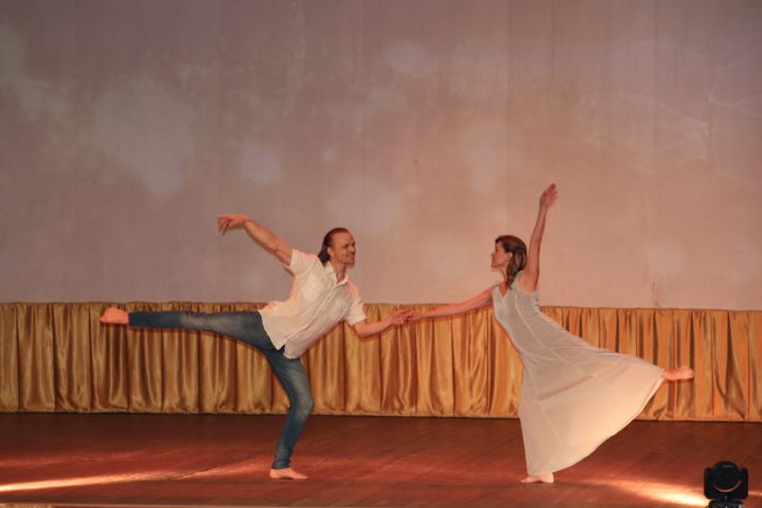 Творческий вечер «Все к нам!» состоялся на сцене ДК «Металлург» Творческий вечер «Все к нам!» состоялся на сцене ДК «Металлург»