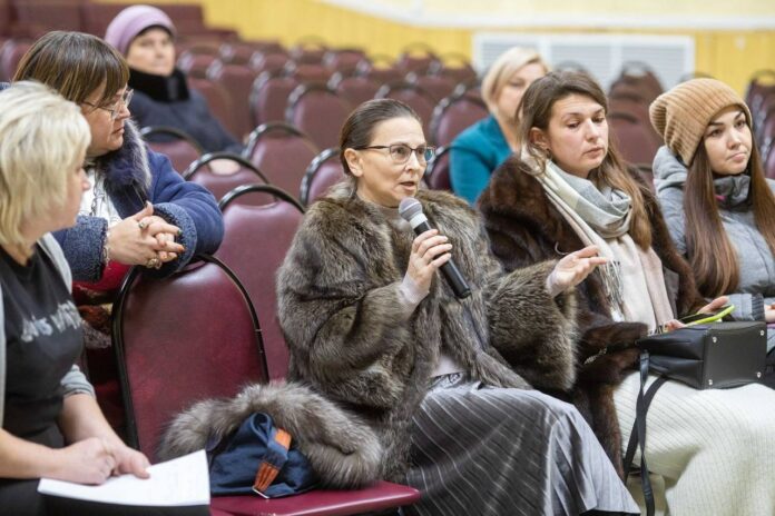 В микрорайоне Львовском прошла встреча по вопросам ЖКХ