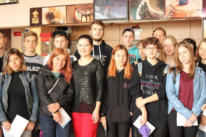 Встреча с молодежными трудовыми бригадами