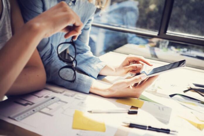 В России запустят онлайн-сервис для получения сведений из ЕГРН и ускорят регистрацию прав на... В России запустят онлайн-сервис для получения сведений из ЕГРН и ускорят регистрацию прав на...