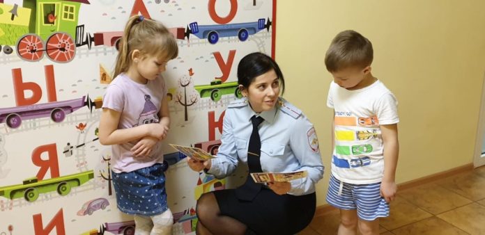 Правила безопасности в общественных местах обсудили с воспитанниками подольского детского сада «Снежинка»