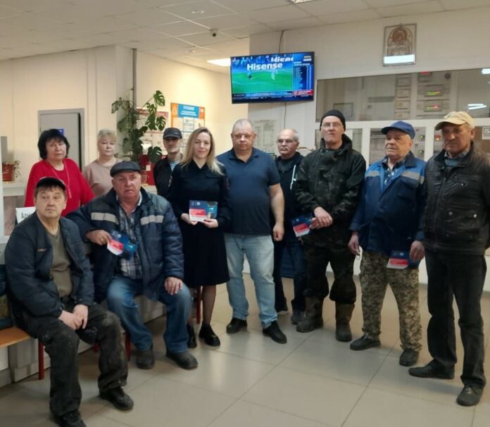 В Московской области автоинспекторы организовали тренинги по дорожной безопасности в спортивном комплексе В Московской области автоинспекторы организовали тренинги по дорожной безопасности в спортивном комплексе