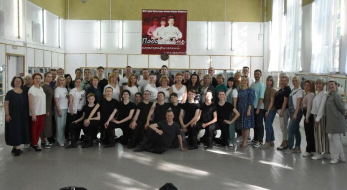 Хореографический коллектив «Подольчане» поделился опытом с областными коллегами