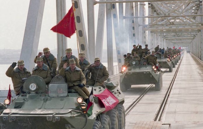 В Подольском краеведческом музее открылась выставка, посвященная Афганской войне В Подольском краеведческом музее открылась выставка, посвященная Афганской войне