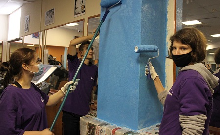 В молодежных учреждениях Большого Подольска работают подростковые трудовые бригады