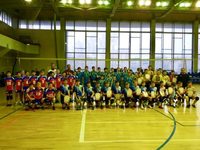 Спортсмены из Подольска стали победителями турнира по волейболу