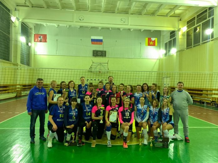 Женская команда СШОР “Пахра” завоевала первое место на Новогоднем кубке по волейболу Женская команда СШОР “Пахра” завоевала первое место на Новогоднем кубке по волейболу