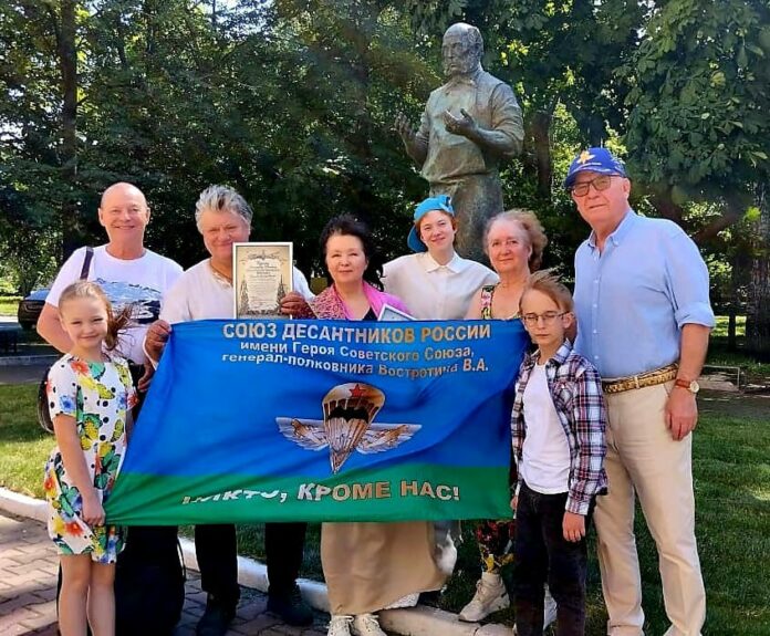 Концерт в госпитале провели юные артисты театра-студии «Синяя птица»