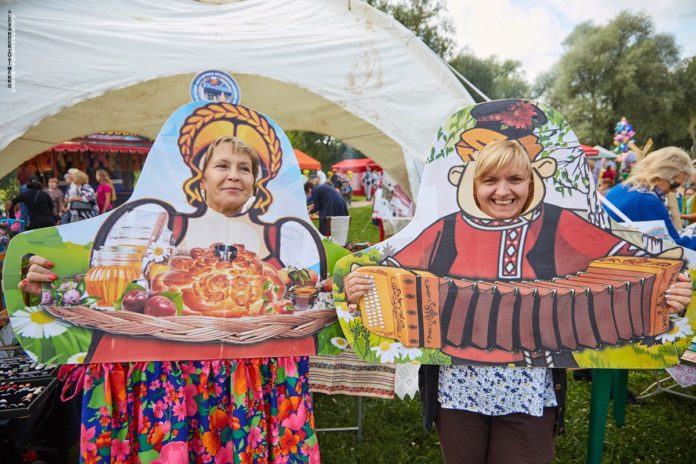 Денисов: «Славянское подворье  — самый яркий, креативный и красивый фестиваль Подольска» Денисов: «Славянское подворье  — самый яркий, креативный и красивый фестиваль Подольска»