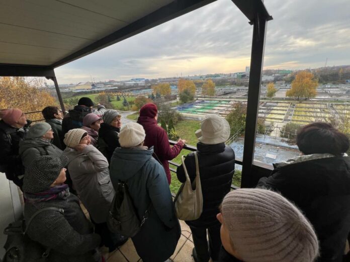 Участникам клуба «Активное долголетие» показали, как очищают воду в Подольске Участникам клуба «Активное долголетие» показали, как очищают воду в Подольске