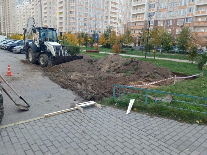 Комплексное благоустройство территории в микрорайоне Кузнечики начали с дорожных работ