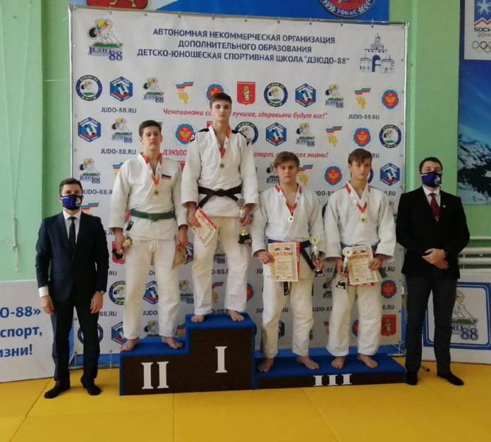Юные подольчане стали лучшими на турнире по дзюдо