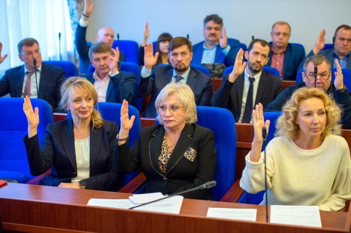 Глава округа Николай Пестов: «Взаимодействие Совета депутатов и администрации должно основываться на принципах профессионализма,... Глава округа Николай Пестов: «Взаимодействие Совета депутатов и администрации должно основываться на принципах профессионализма,...