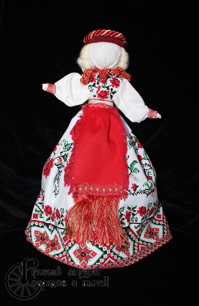 Специалистами “Русского музея обрядов и быта” была разработана уникальная экскурсионная программа “Праздник умельцев”