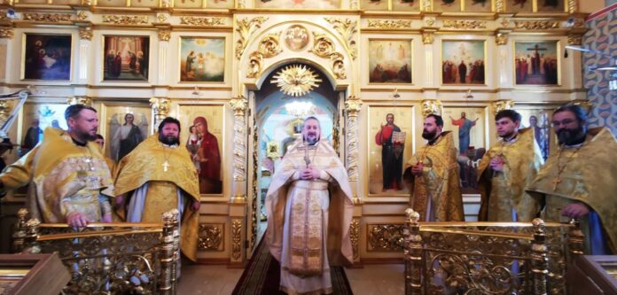 В Воскресенском храме совершили божественную литургию В Воскресенском храме совершили божественную литургию