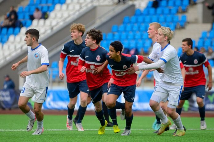 Спортивная школа по футболу «Витязь» — победитель ЮФЛ Центр Спортивная школа по футболу «Витязь» — победитель ЮФЛ Центр