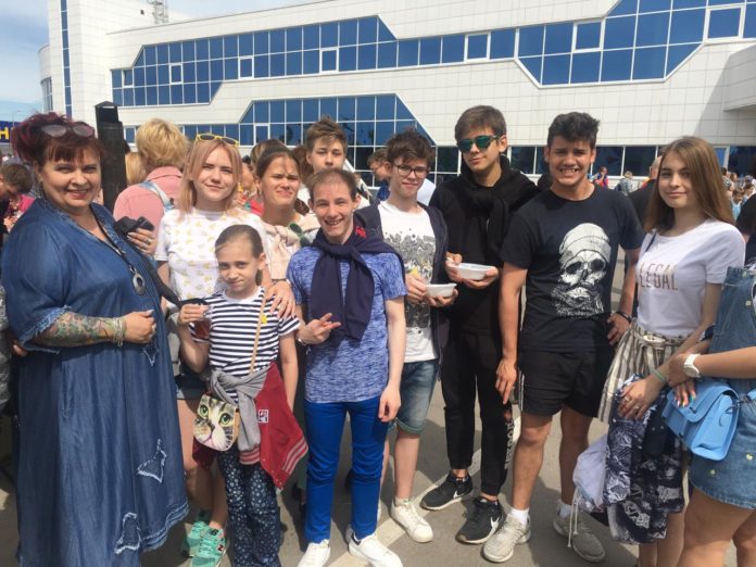 Дети из Подольска побывали на хоккейном Гала-матче с участием знаменитостей