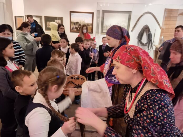 Выставка «Мода и традиционный костюм» завершилась в Подольске Выставка «Мода и традиционный костюм» завершилась в Подольске