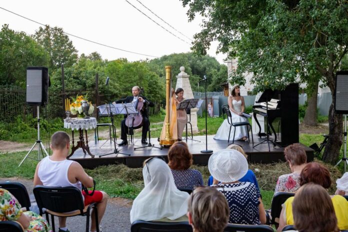 Музыкальный вечер в подольской усадьбе Плещеево собрал более 150 зрителей Музыкальный вечер в подольской усадьбе Плещеево собрал более 150 зрителей