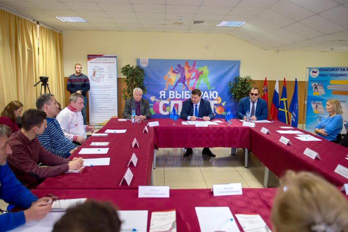 Николай Пестов провел встречу со спортсменами — активистами общества инвалидов Николай Пестов провел встречу со спортсменами — активистами общества инвалидов