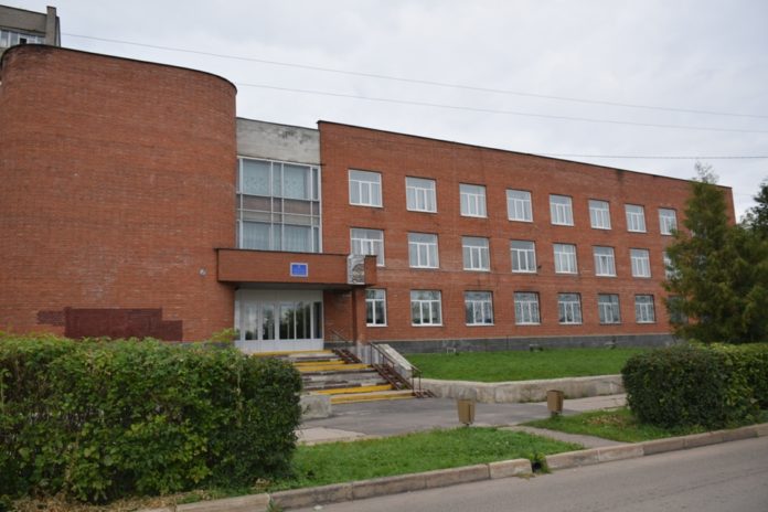 4 октября состоится открытие мемориальных досок на здании климовской музыкальной школы 4 октября состоится открытие мемориальных досок на здании климовской музыкальной школы