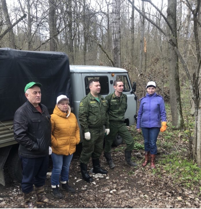 Из «Дубровицкого леса» в Подольске вывезли 20 кубометров мусора Из «Дубровицкого леса» в Подольске вывезли 20 кубометров мусора