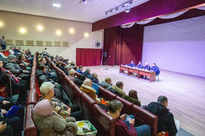 Актуальные вопросы микрорайона обсудил с жителями Силикатной глава Подольска Актуальные вопросы микрорайона обсудил с жителями Силикатной глава Подольска