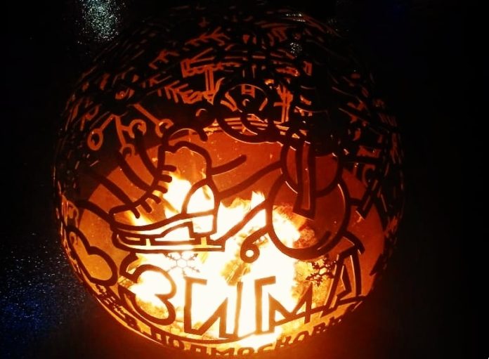 В парке имени Виктора Талалихина установили теплый очаг