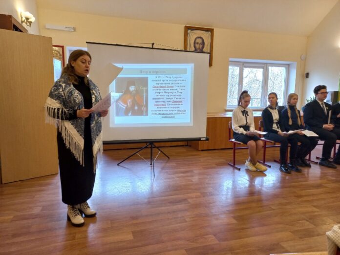 Семинар «К 350-летию со дня рождения Петра I: Секулярный мир и религиозность» состоялся в... Семинар «К 350-летию со дня рождения Петра I: Секулярный мир и религиозность» состоялся в...