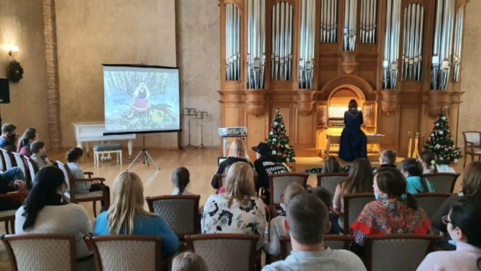 В Культурно-просветительском центре «Дубровицы» прошел детский органный концерт «Зимняя сказка с органом»