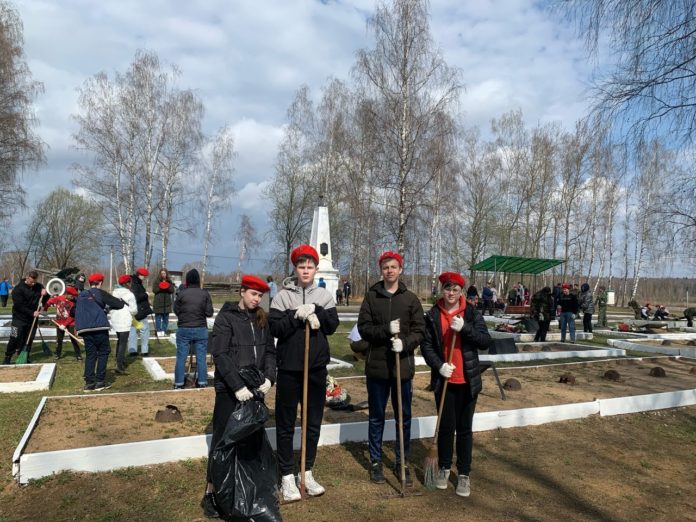 Подольские волонтеры поучаствовали в акции “Дорогами Победы” Подольские волонтеры поучаствовали в акции “Дорогами Победы”