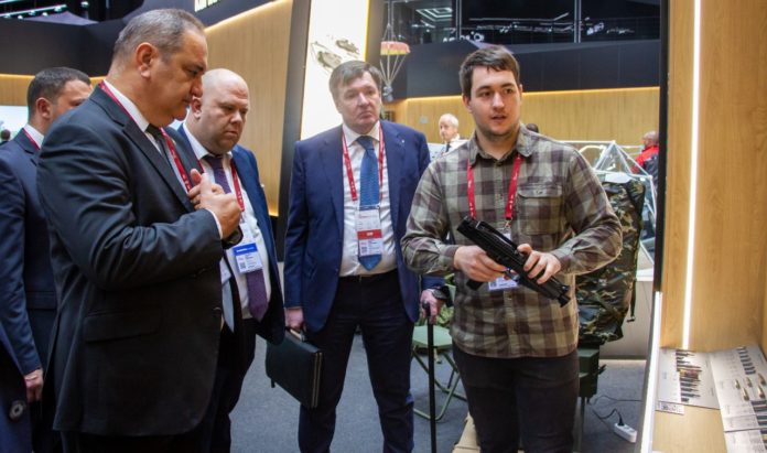 Разработки ЦНИИТОЧМАШ на МВТФ «Армия – 2021» интересуют иностранные делегации Разработки ЦНИИТОЧМАШ на МВТФ «Армия – 2021» интересуют иностранные делегации