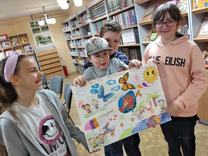 Мастер-класс «Лето – это маленькая жизнь» состоялся в климовской Детской библиотеке №27 Мастер-класс «Лето – это маленькая жизнь» состоялся в климовской Детской библиотеке №27