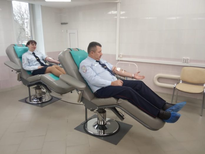 Сотрудники УМВД приняли участие в акции «День донора» в горокруге Подольск Сотрудники УМВД приняли участие в акции «День донора» в горокруге Подольск