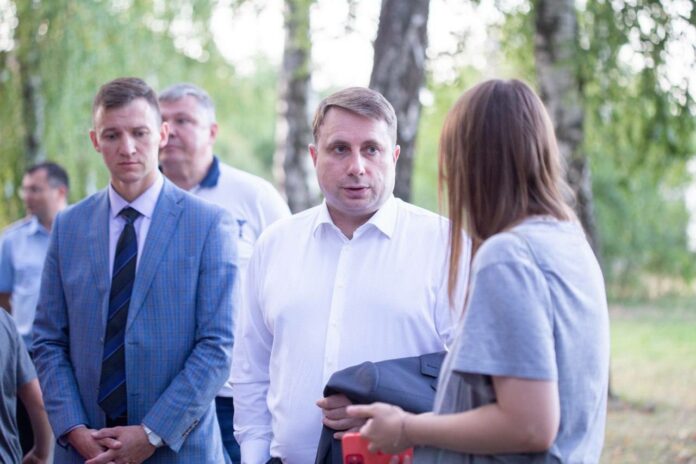 Дмитрий Жариков побывал с рабочим визитом в поселке Александровка Дмитрий Жариков побывал с рабочим визитом в поселке Александровка