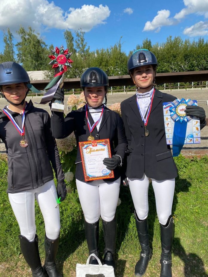 В КСК «Престиж» прошли соревнования Московской области по выездке В КСК «Престиж» прошли соревнования Московской области по выездке