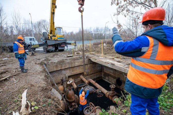 МУП «Водоканал» проводит реконструкцию проблемных участков напорного коллектора в Климовске МУП «Водоканал» проводит реконструкцию проблемных участков напорного коллектора в Климовске