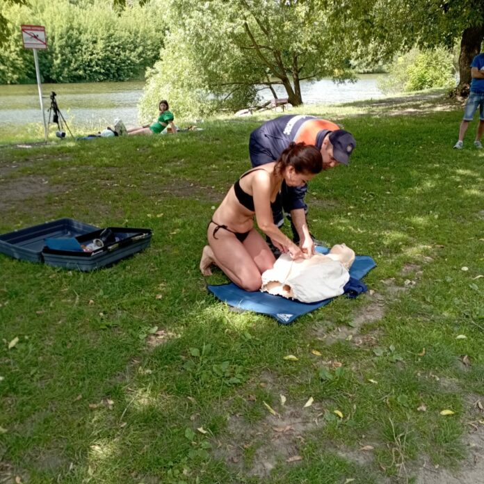 Спасатели провели мастер-классы на пляжах Подольска Спасатели провели мастер-классы на пляжах Подольска